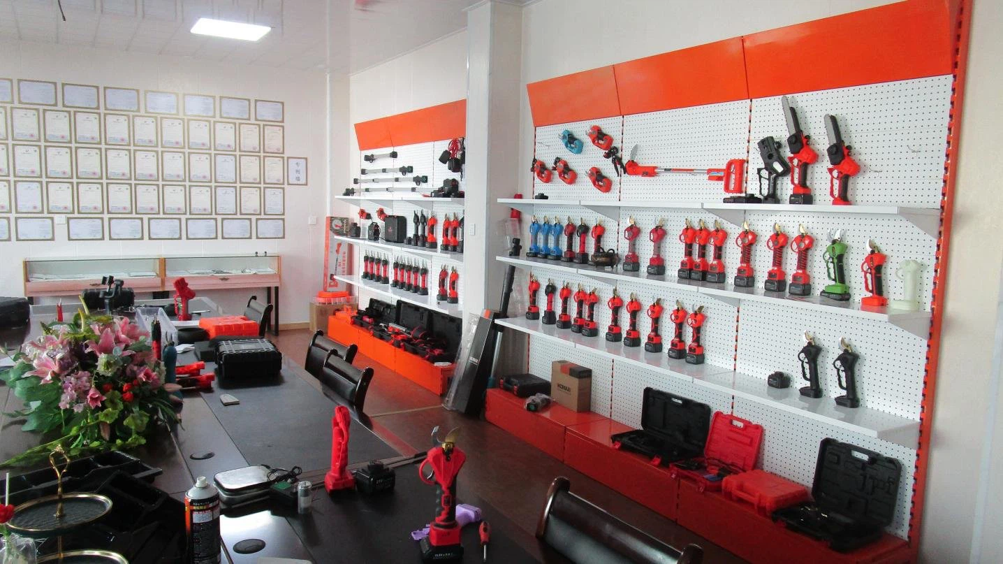 Two things to keep in mind before buying electric scissors for trimming